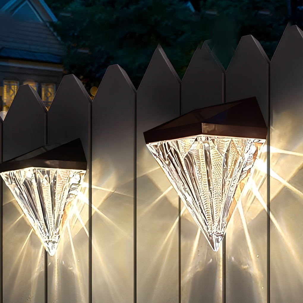 PrismLux | Geometrische Solar-Wandleuchte