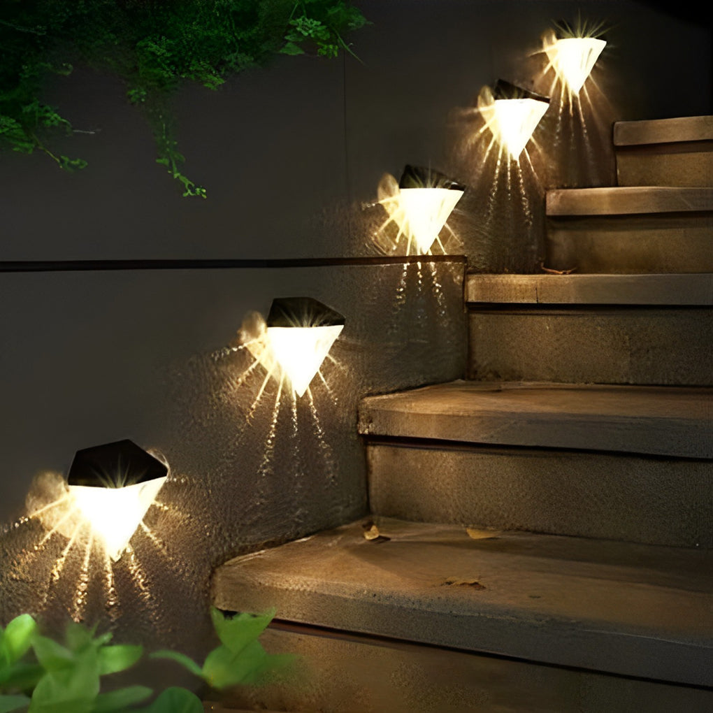 PrismLux | Geometrische Solar-Wandleuchte