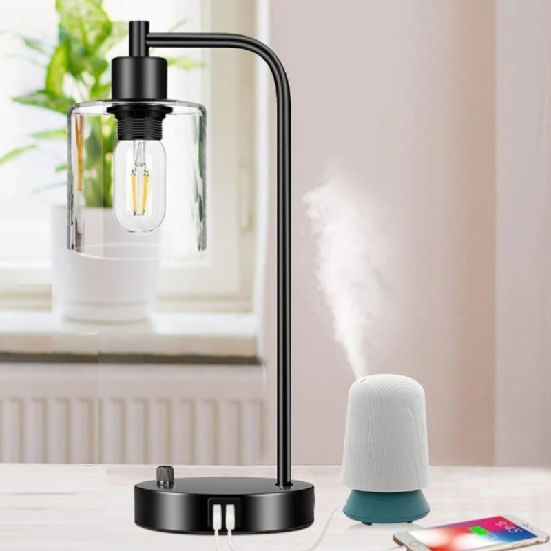 UrbanForge | Industrielle Tischleuchte mit USB-Anschluss