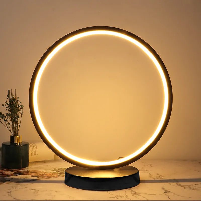 PerlaVerve | Elegante Beistelltischlampe mit Glasschirm