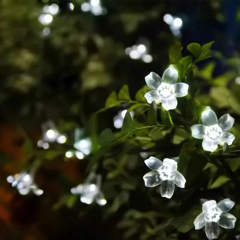 SolarBlüte | Solar-Gartenblume mit LED-Lichterkette