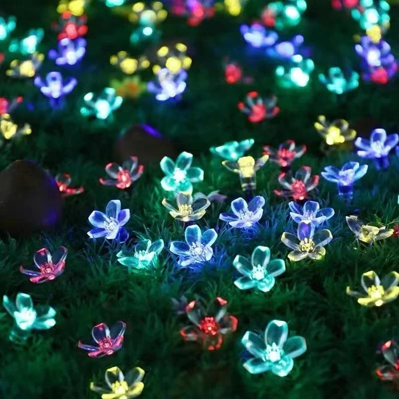 SolarBlüte | Solar-Gartenblume mit LED-Lichterkette
