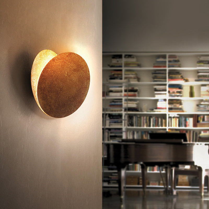 Lunoro | LED-Wandleuchte in Gold und Rotbronze