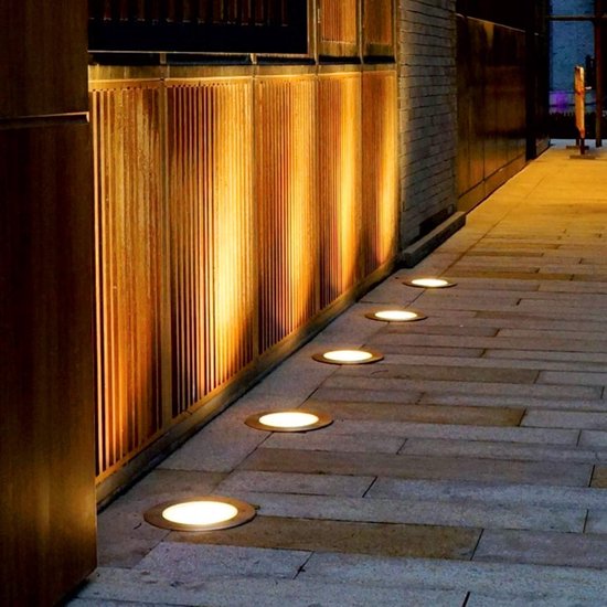 SolarNova Spots | LED-Gartenspots im 4er-Set