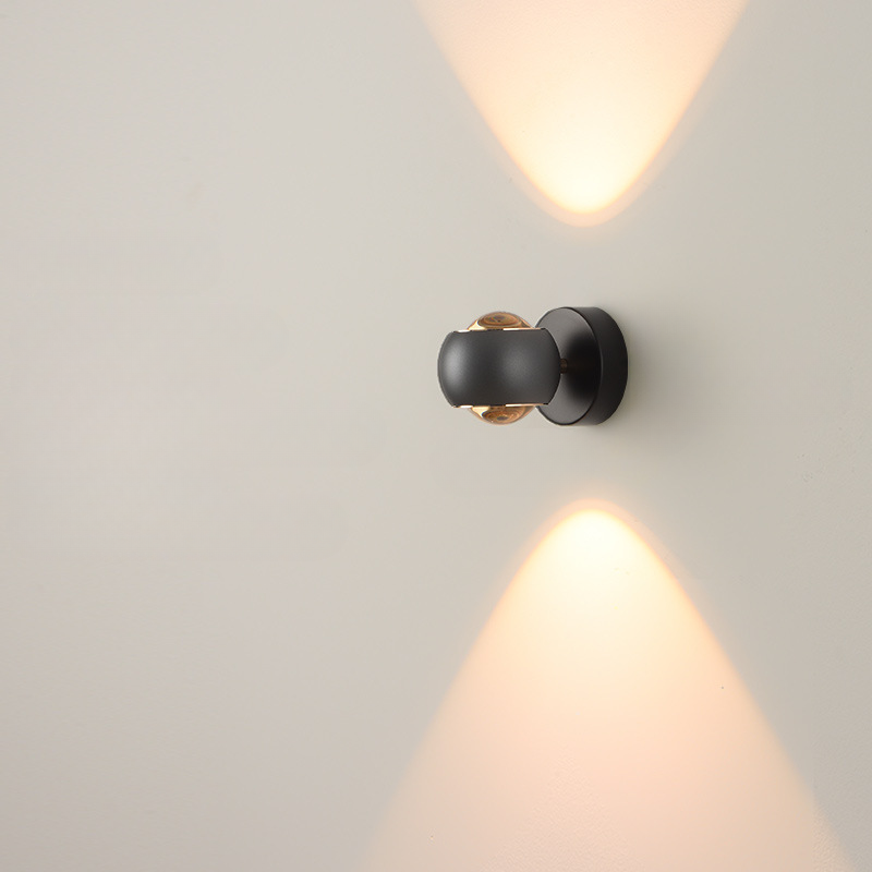 RayVera | Minimalistische LED-Wandleuchte in Schwarz-Gold