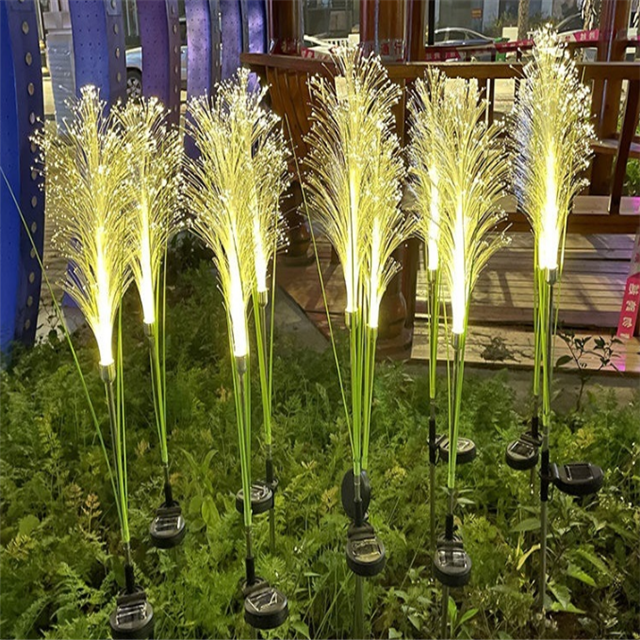 ReedGlow | Solar-Schilfrohr Leuchte mit Farbwechsel