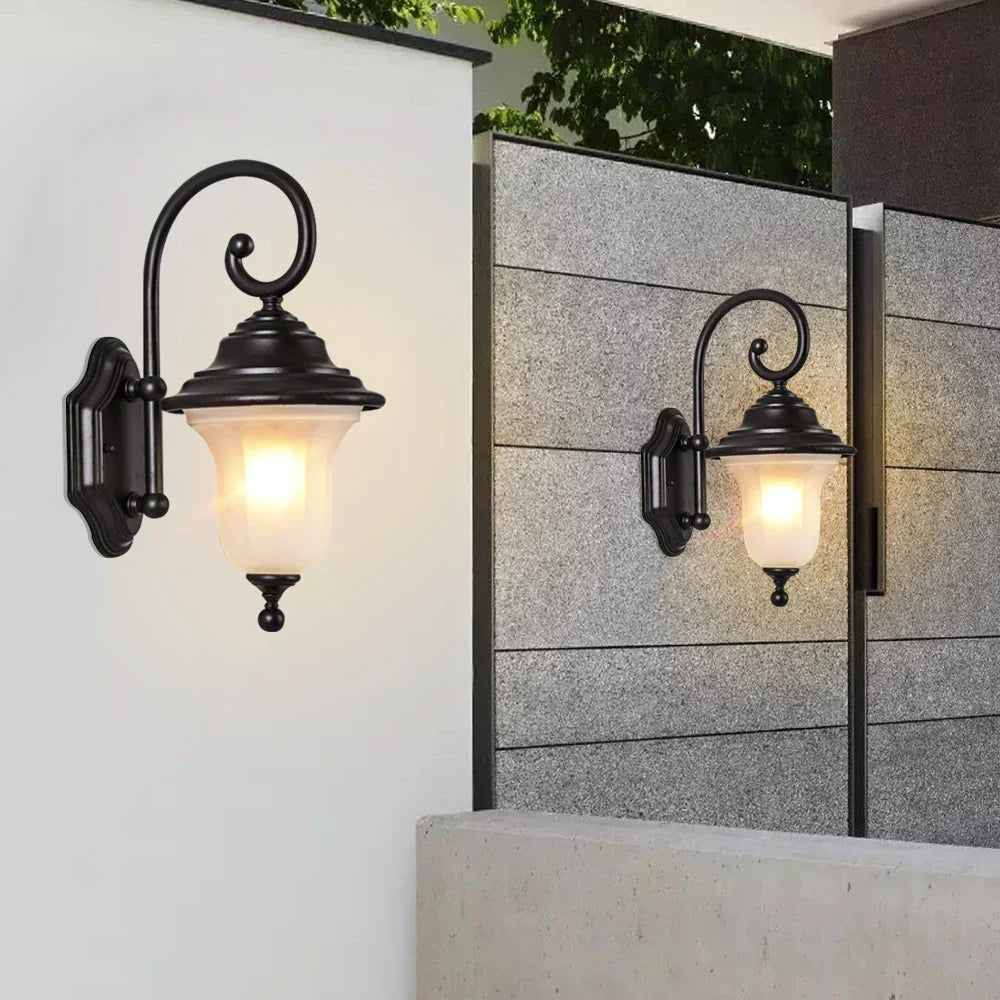 RetroLuma | Vintage Außenwandleuchte für Garten & Terrasse