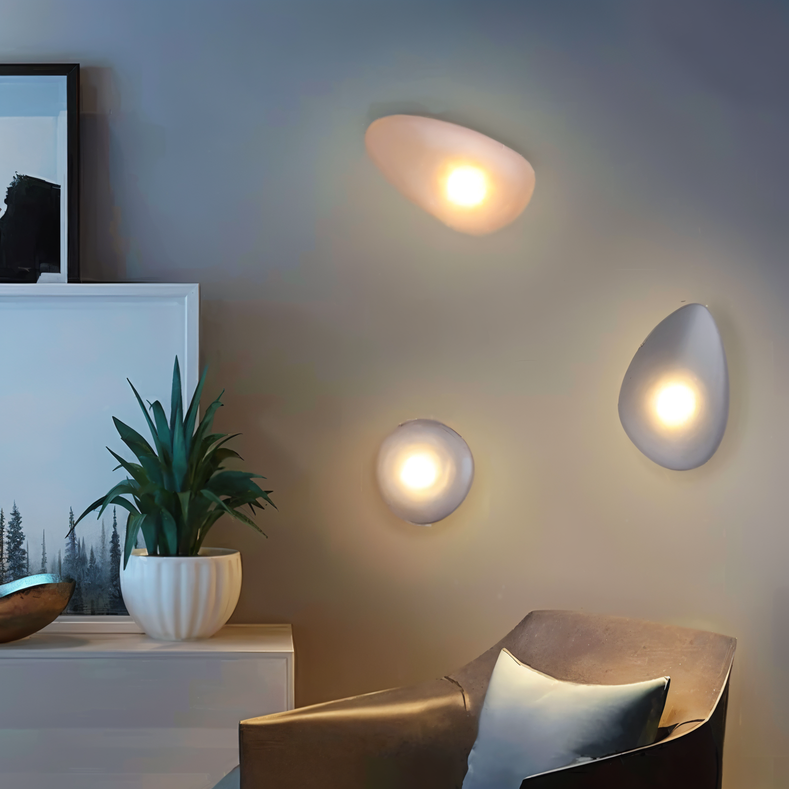 PebbleGlow | Minimalistische LED-Wandleuchte aus Glas