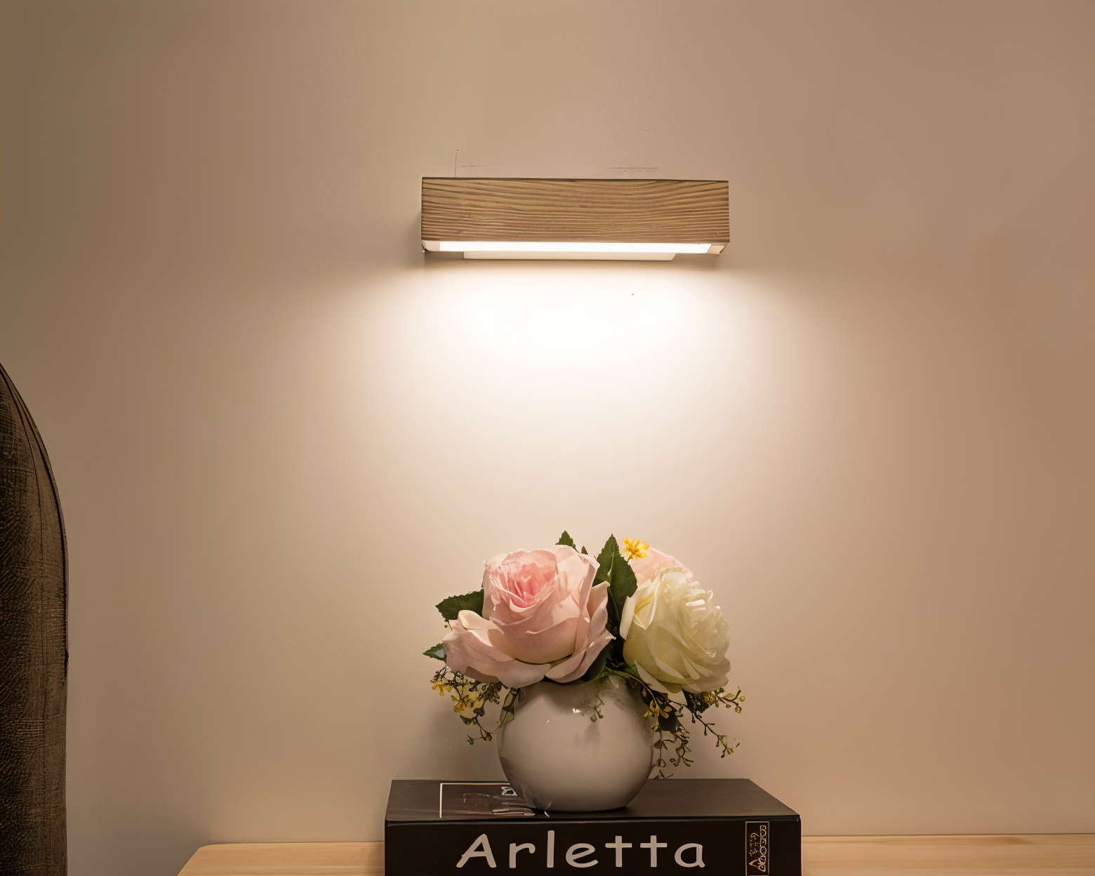 LignoLux | 360° drehbare LED-Wandleuchte aus Holz