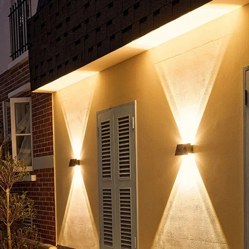 SolBalko | Solar-Balkonleuchte mit Warmlichtdesign
