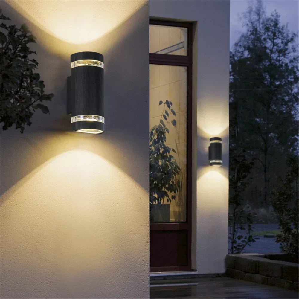 StormGuard | Wetterfeste LED Wandleuchte für Haus & Garten