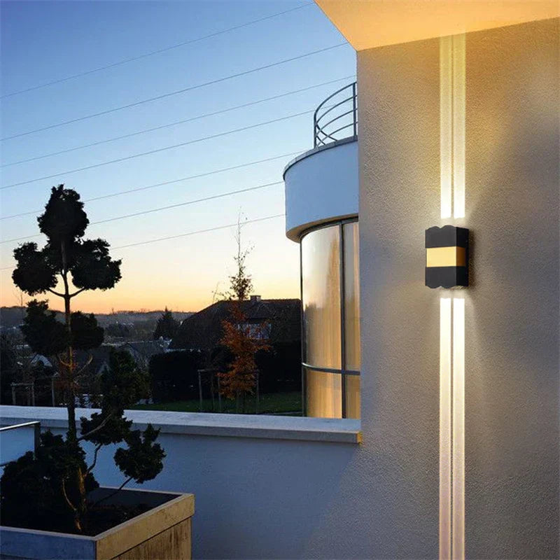 AquaWall | Wasserdichte LED-Außenwandleuchte