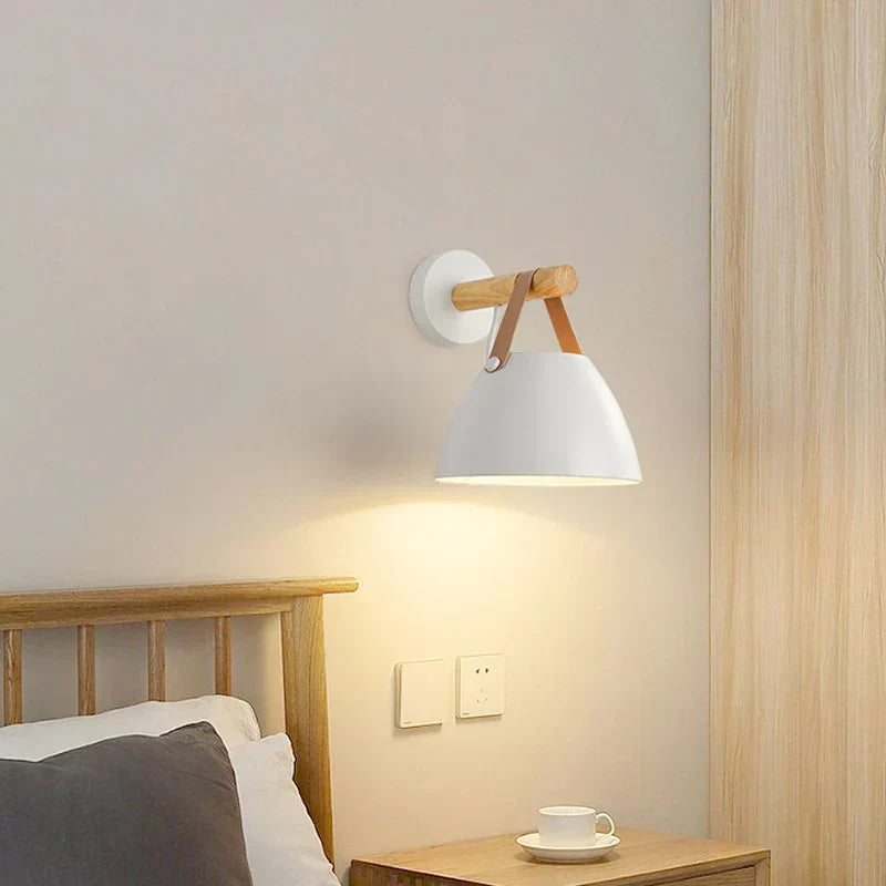 HaloTide | LED-Wandleuchte mit Holz & Leder
