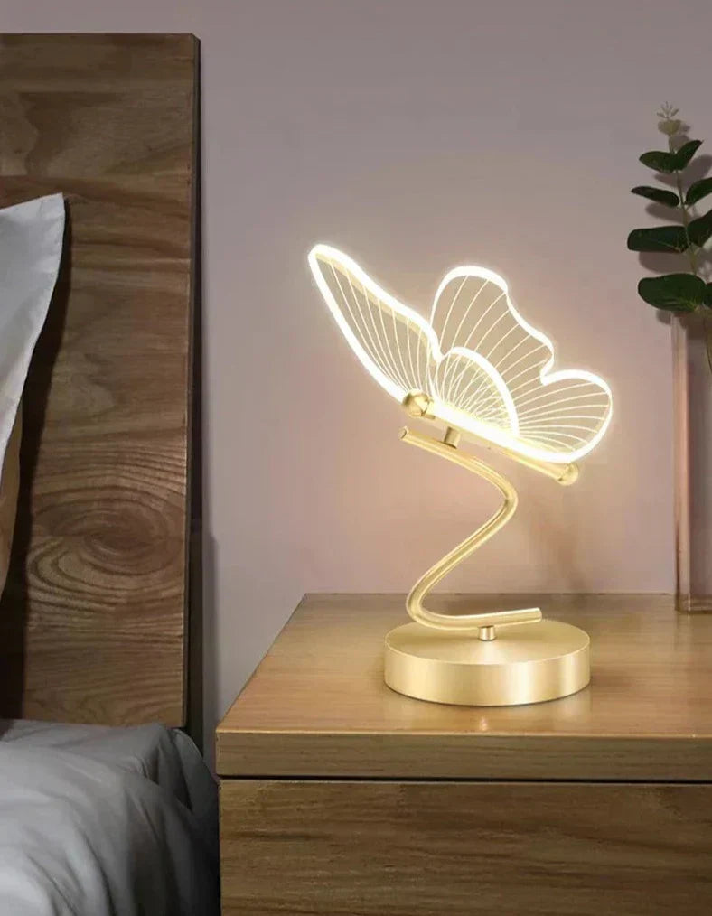 ButterflyLux | Elegante LED-Tischleuchte im Schmetterlingsdesign