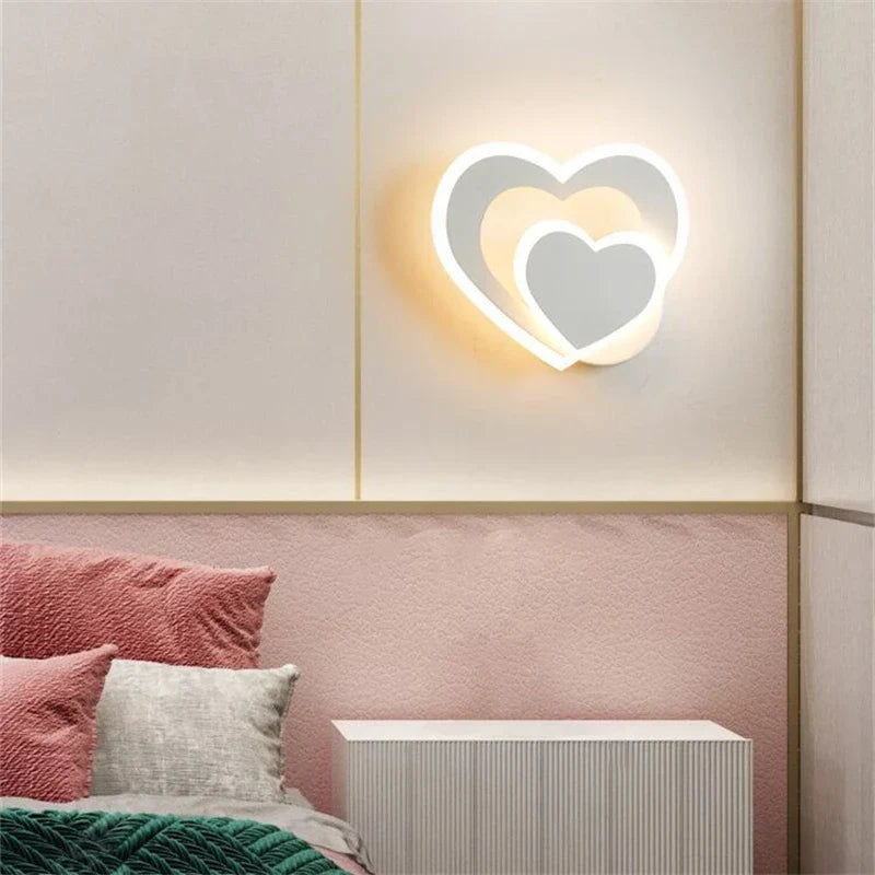 HeartGlow | Romantische LED-Wandleuchte in Herzform