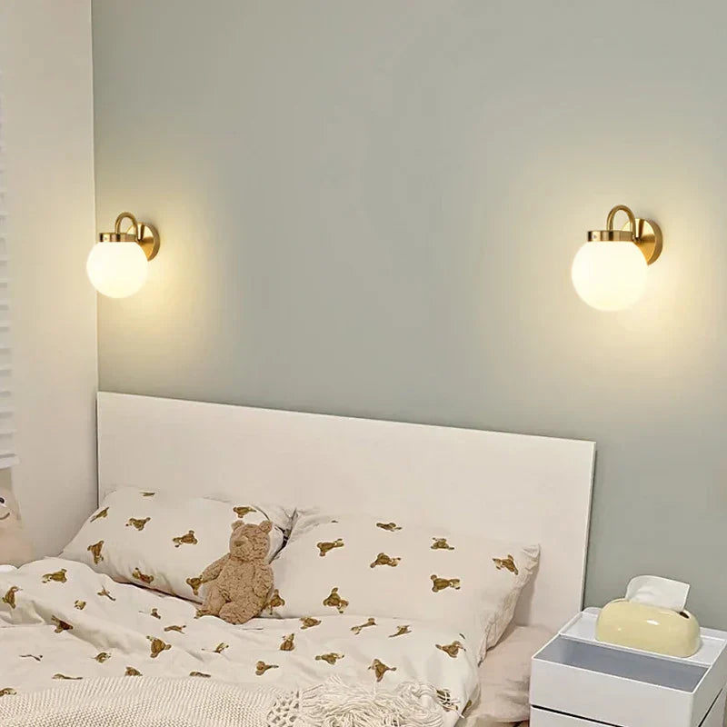 Skanda | Skandinavische LED-Wandleuchte mit Glasschirm