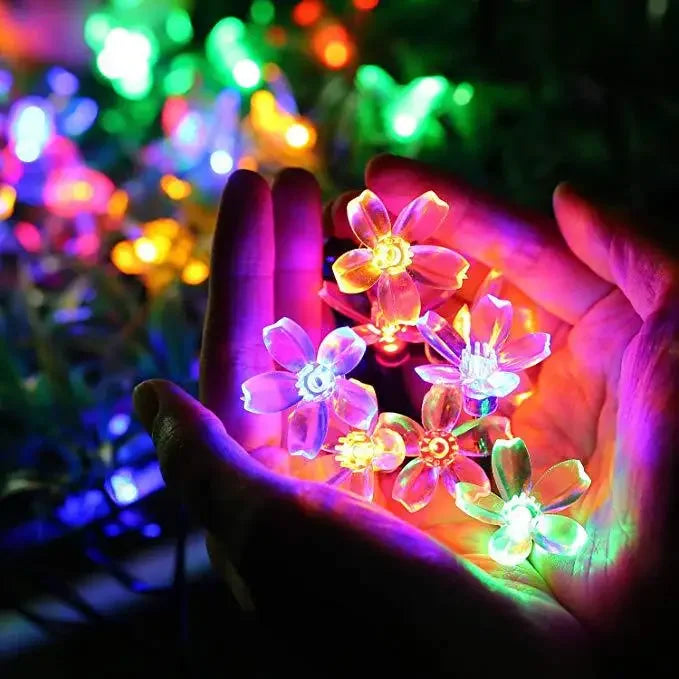 SolarBlüte | Solar-Gartenblume mit LED-Lichterkette