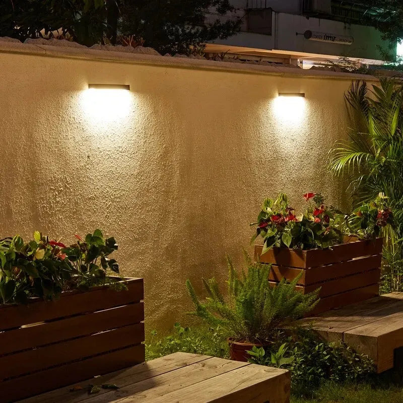 GlowLine | Wasserdichte LED-Leuchte für drinnen & draußen
