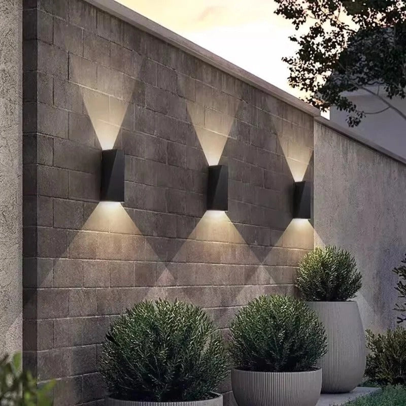 BeluFacet | LED Außenwandleuchte mit klarem Licht