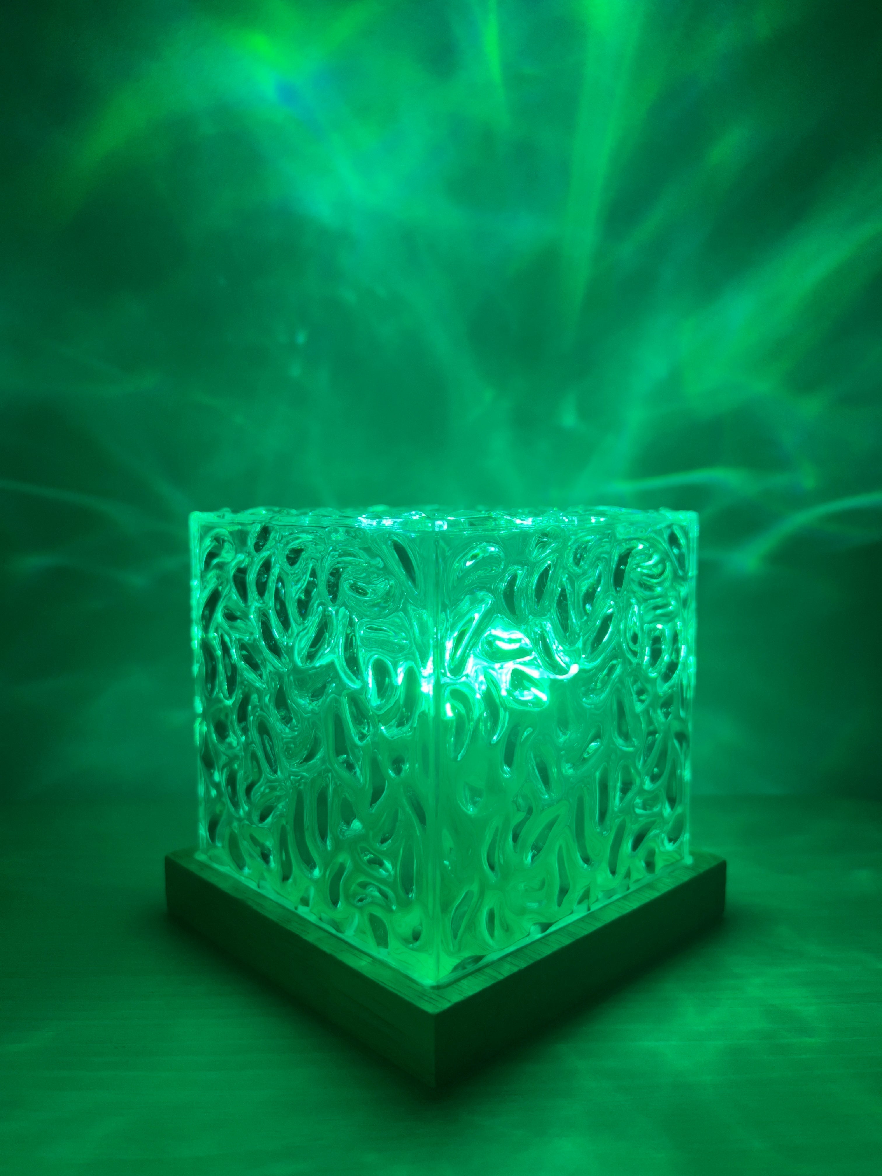 OceanoLux | LED Nachtlicht mit Wasserwellen-Effekt